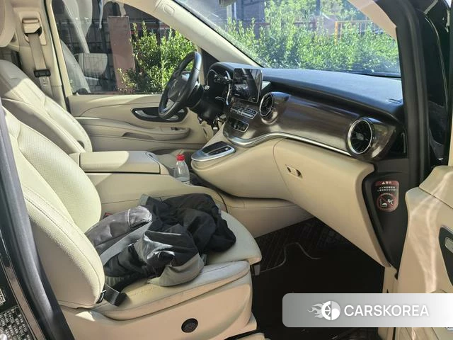 Mercedes-Benz V-class id 4297347 из Китая 10