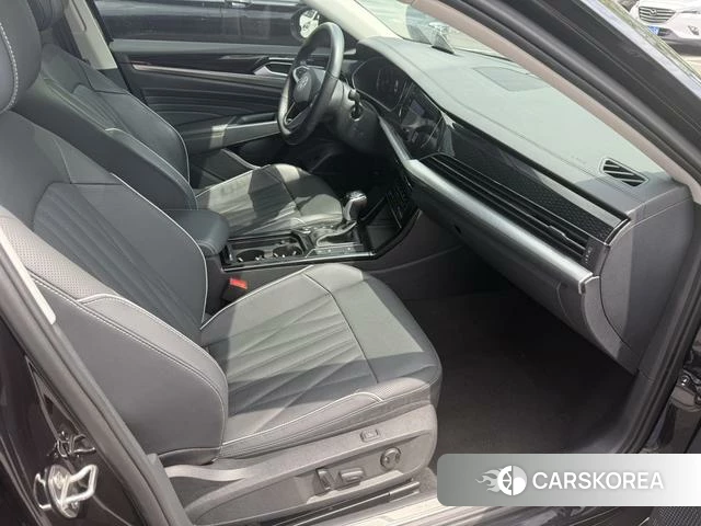Volkswagen Passat id 4211592 из Китая 13