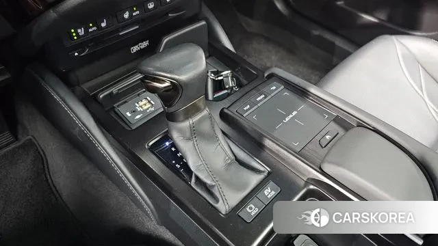 Lexus ES300h 7th generation id 3012093 из Кореи 18