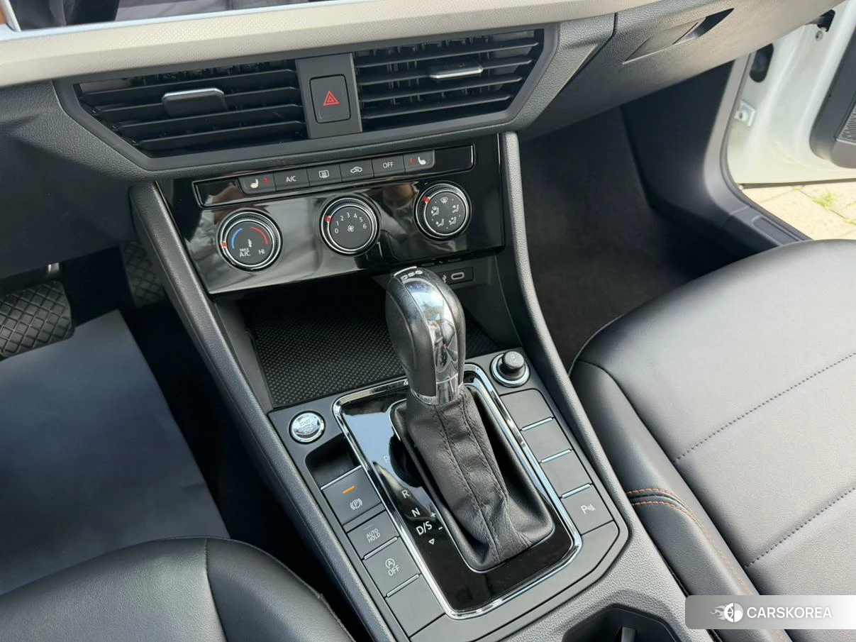 Volkswagen Bora id 4487131 из Китая 21