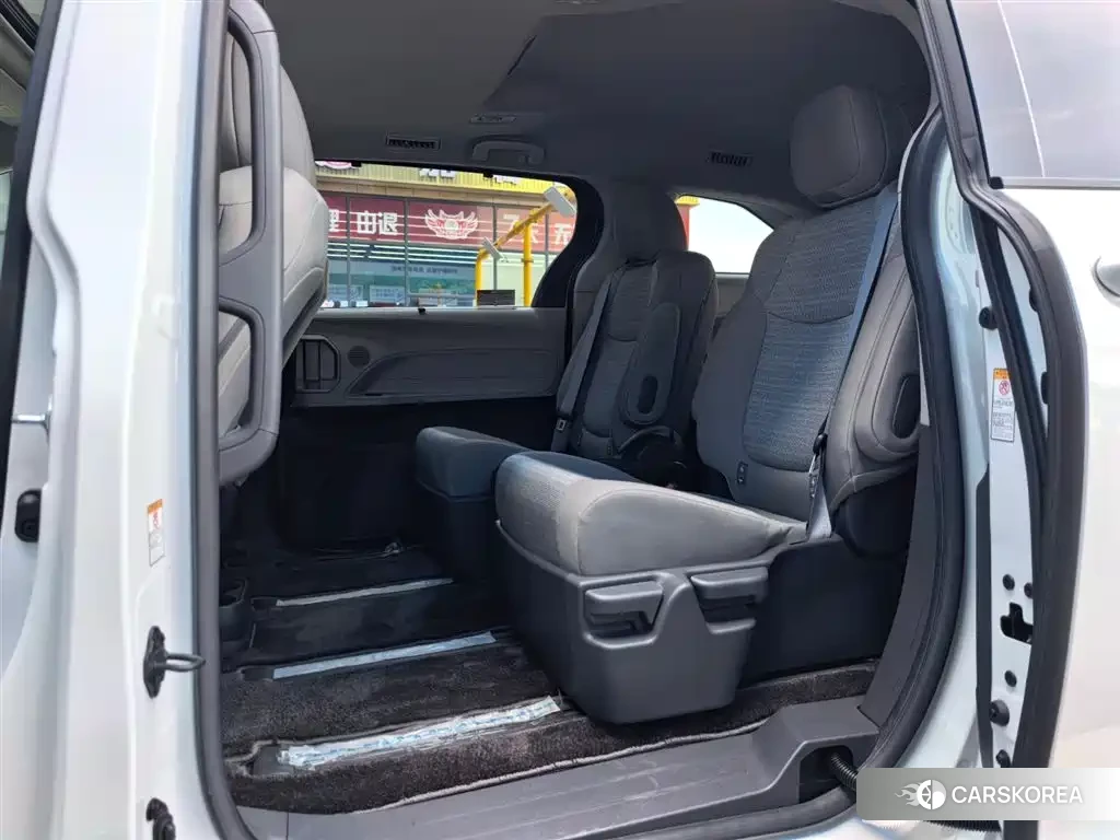 Toyota Sienna id 4653925 из Китая 13