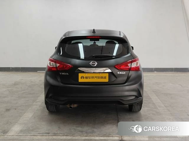 Nissan TIIDA id 4291189 из Китая 18