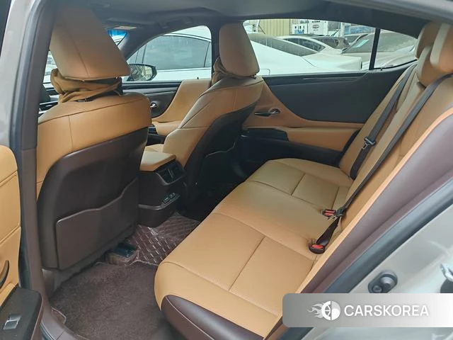 Lexus ES id 4291527 из Китая 10