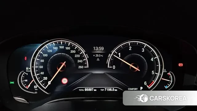 BMW 5 Series (G30) id 3024765 из Кореи 18