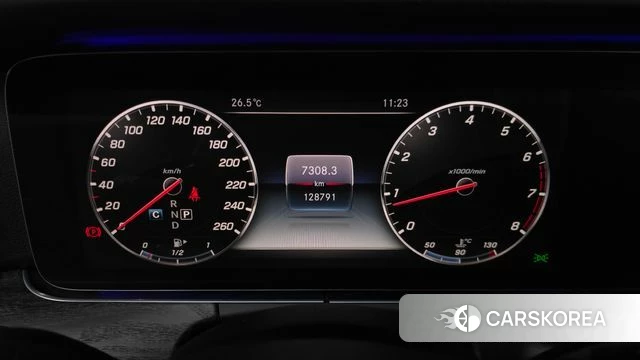 Mercedes-Benz E-Class W213 id 4531099 из Кореи 29