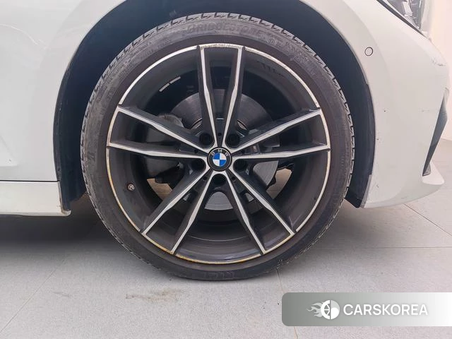 BMW 3 series id 4275727 из Китая 16