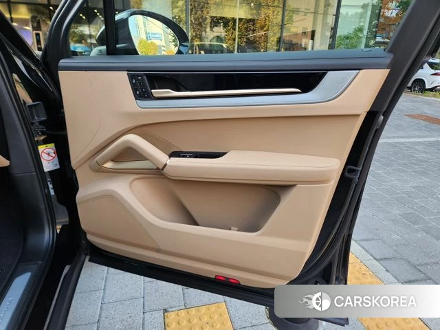 Porsche Cayenne (PO536) id 3805072 из Кореи 16