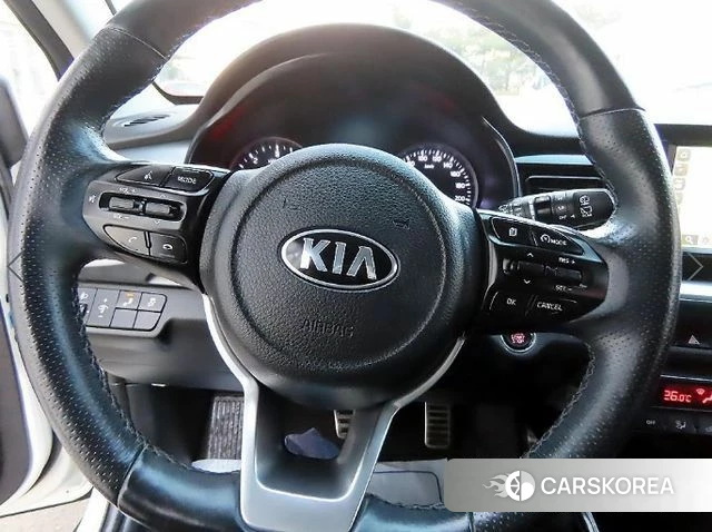 Kia Stonic id 3867154 из Кореи 18