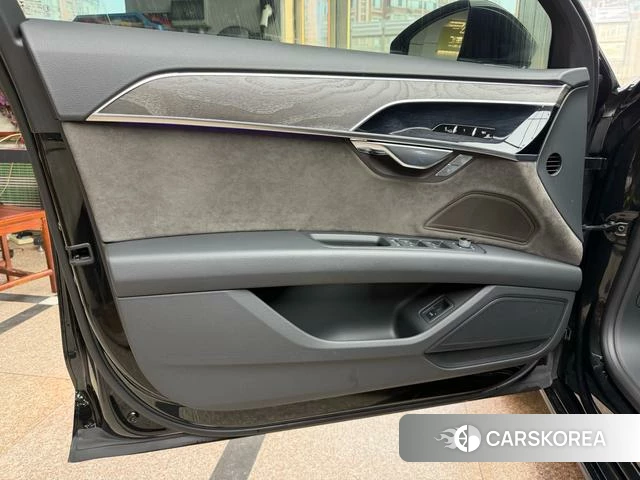 Audi A8 id 4208052 из Китая 42