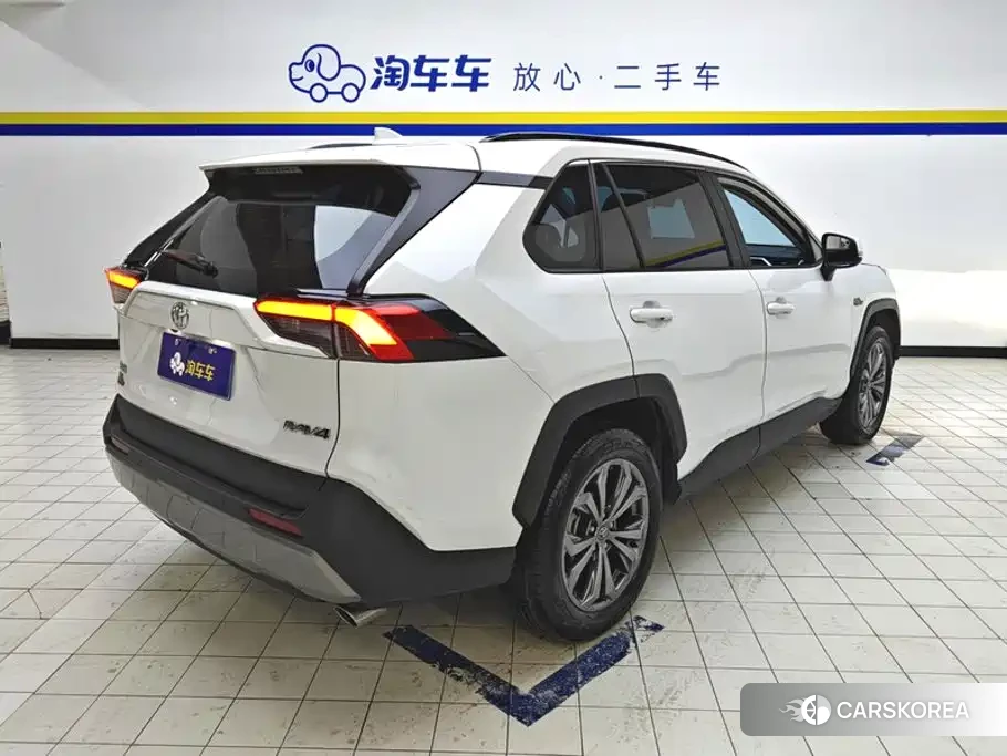 Toyota RAV4 id 4629030 из Китая 14