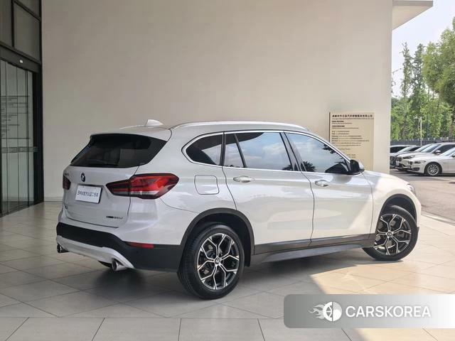 BMW X1 id 4341812 из Китая 9