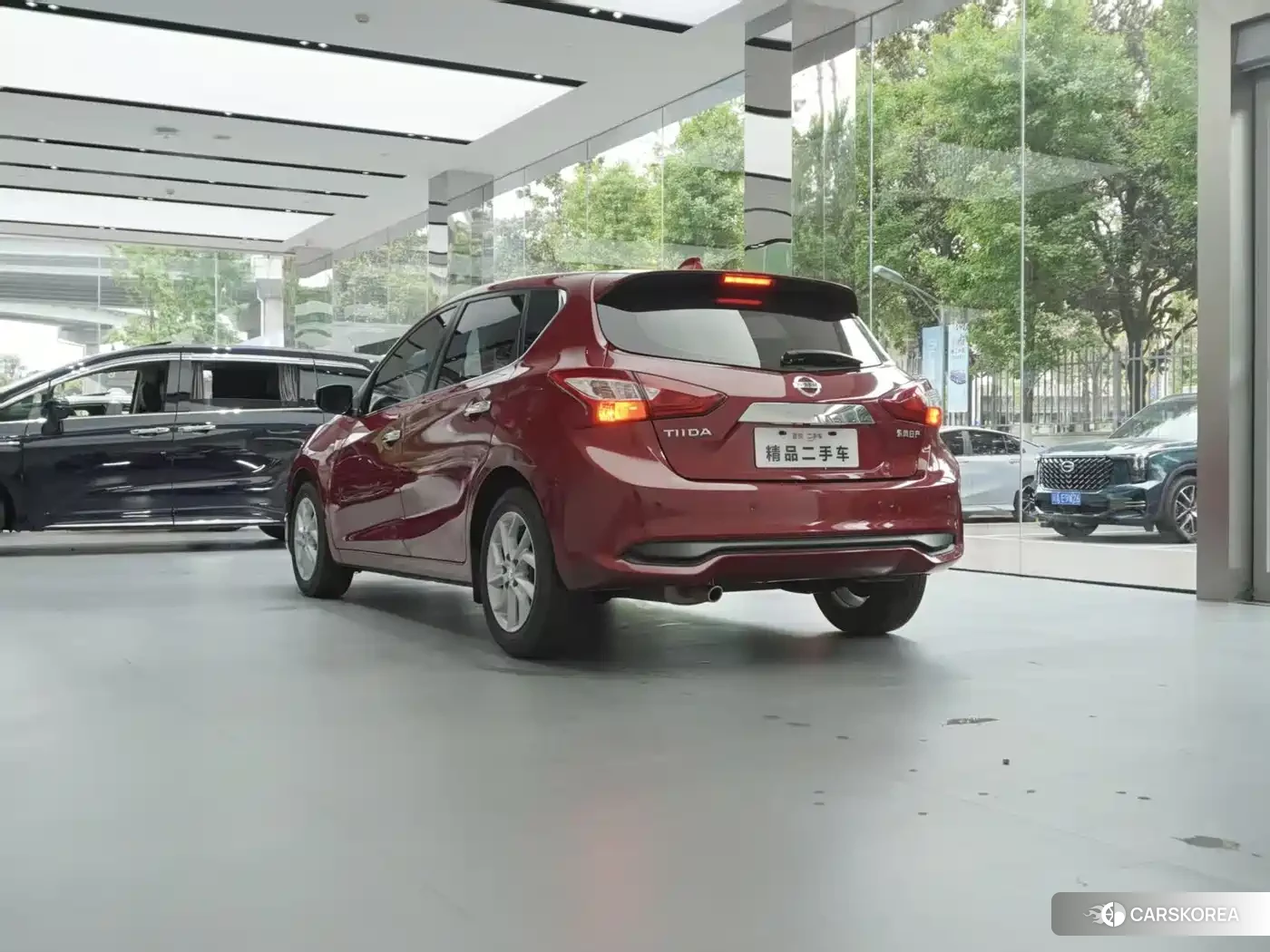 Nissan Tiida id 4538566 из Китая 17