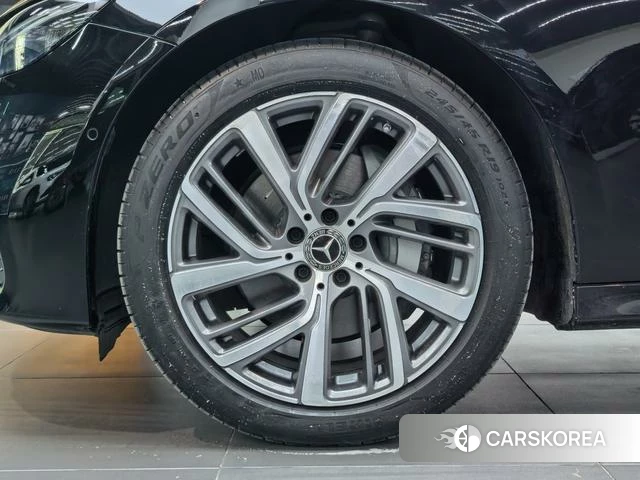 Mercedes-Benz E-class id 4348724 из Китая 17