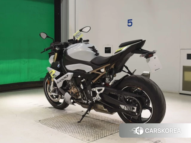 BMW S1000R id 4328097 из Японии 8