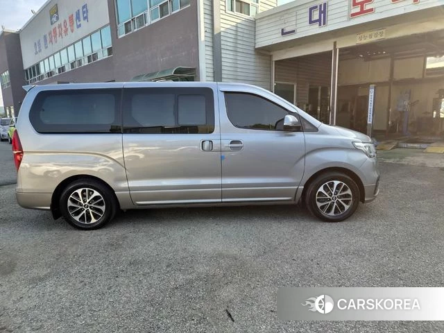 Hyundai The New Grand Starex id 3886334 из Кореи 17