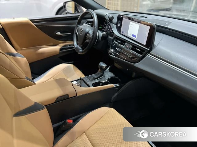 Lexus ES id 4278307 из Китая 17