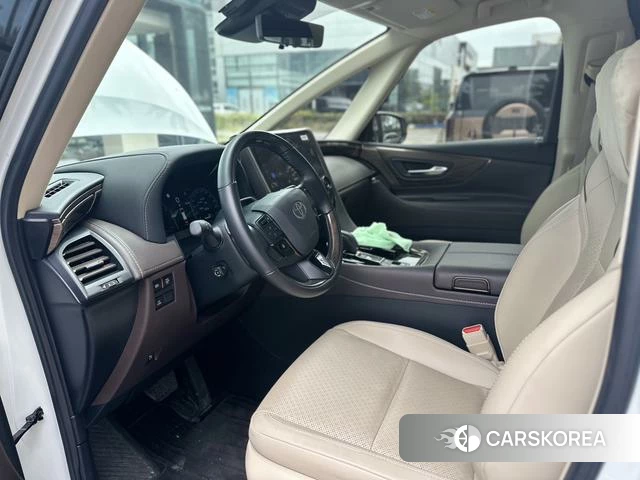 Toyota Elfa id 4260626 из Китая 8