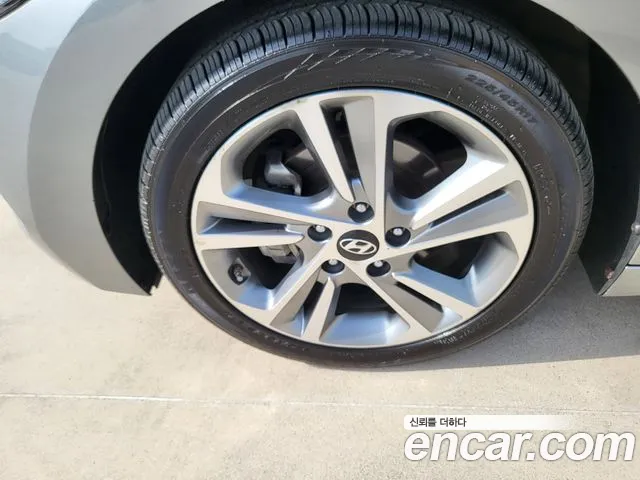 Hyundai Avante AD id 2690107 из Кореи 16