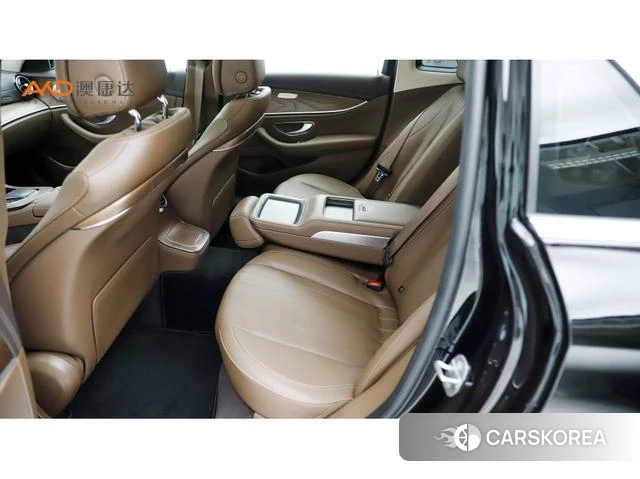 Mercedes-Benz E-class PHEV id 4258851 из Китая 8