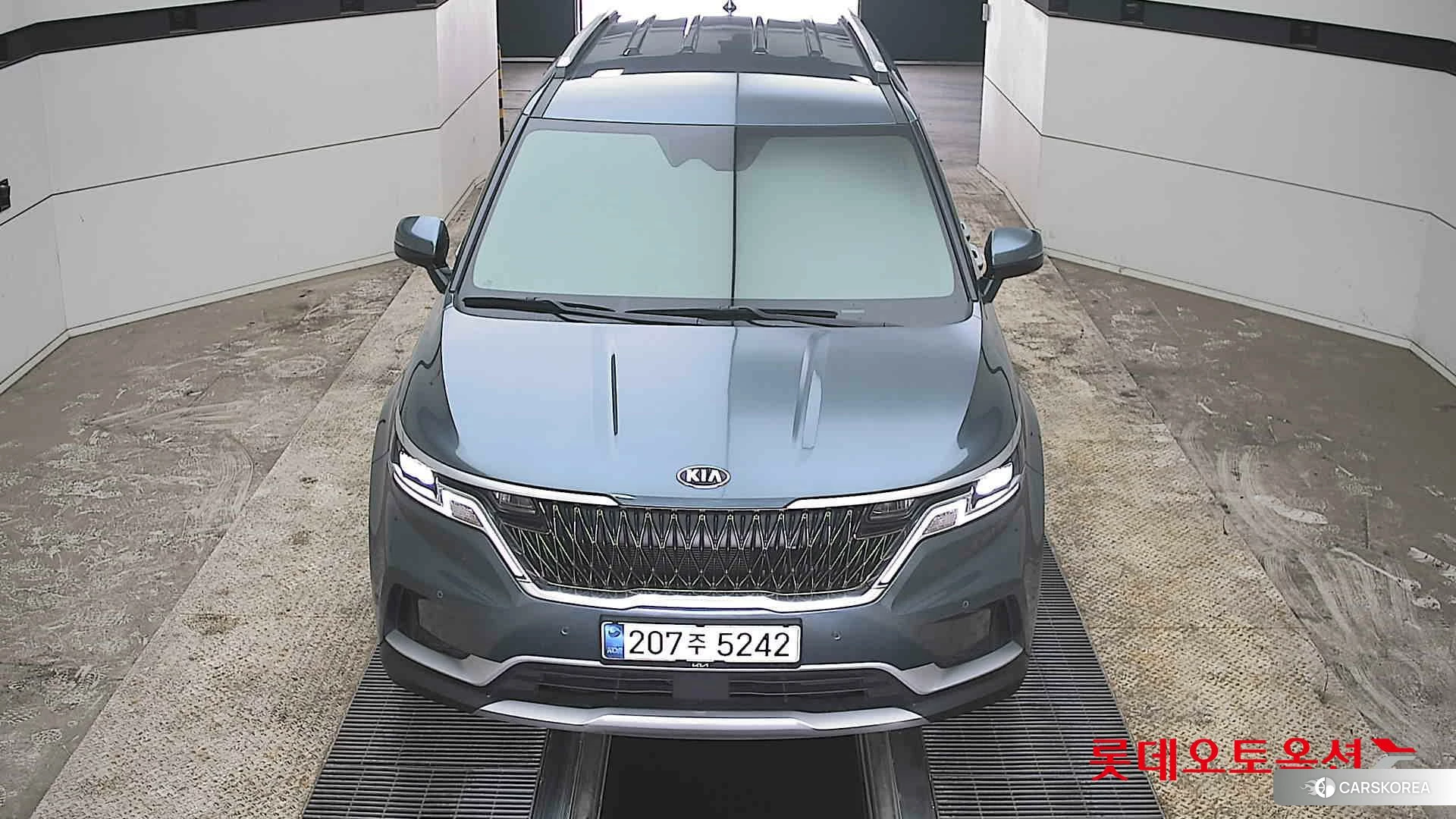 Kia Carnival id 3875723 из Кореи 36