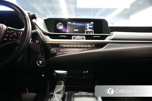 Lexus ES id 4240266 из Китая 22