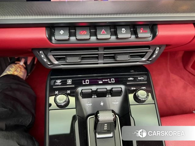Porsche 911(992) id 4540941 из Кореи 18