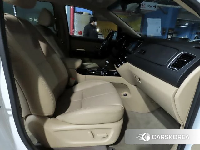 Kia The New Carnival id 4746847 из Кореи 18