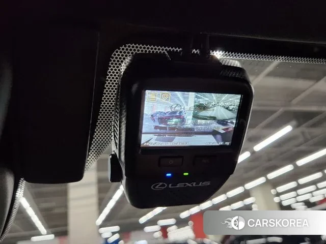 Lexus UX300h id 3153462 из Кореи 18