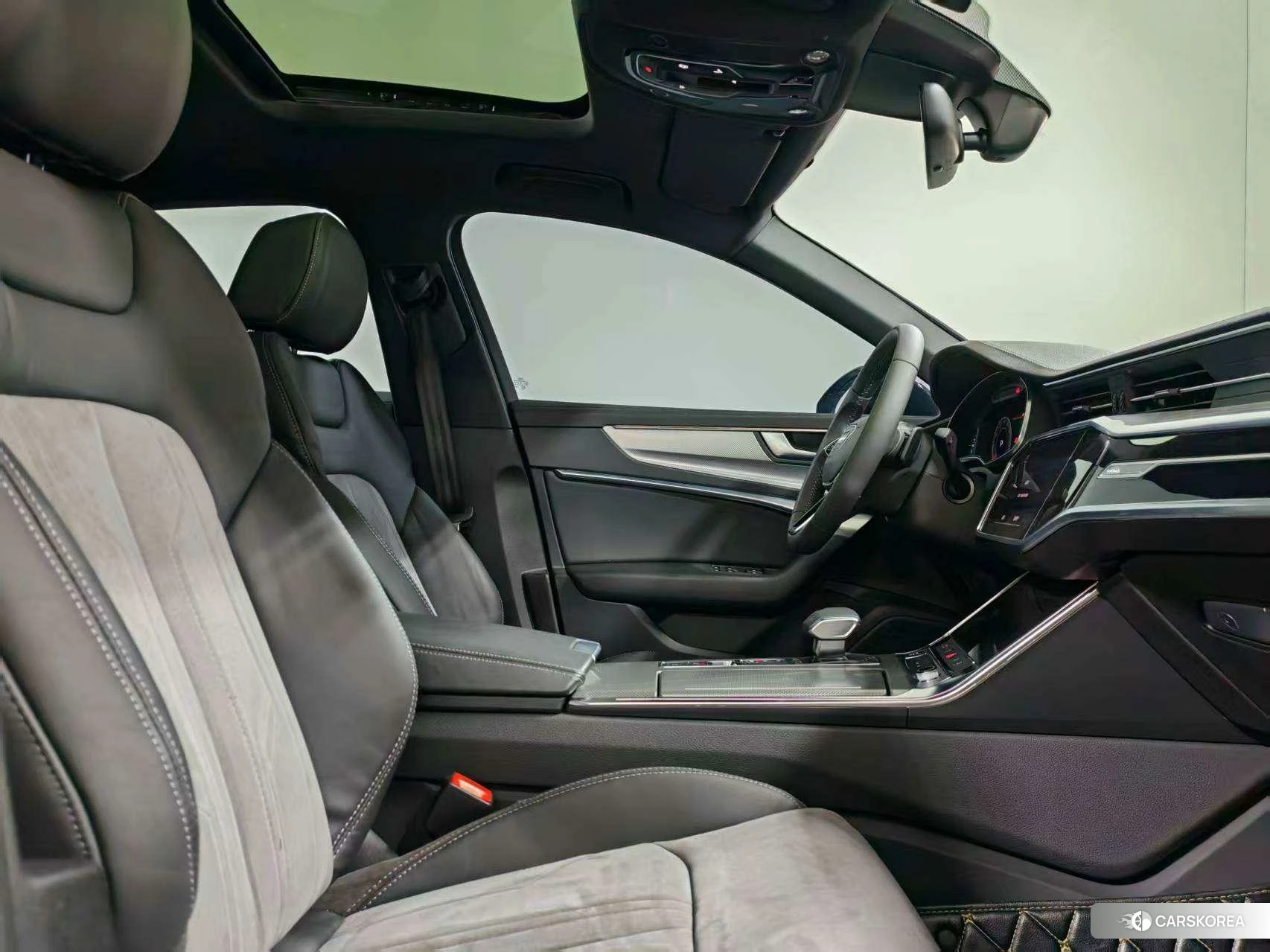 Audi A6L id 4426693 из Китая 15