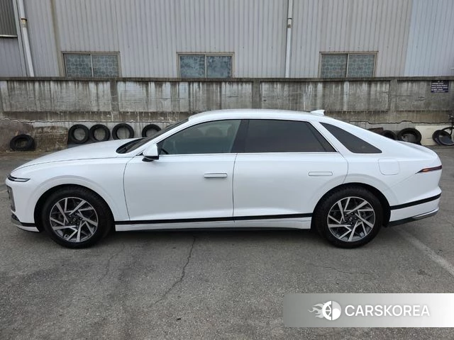 Hyundai Grandeur (GN7) id 3792395 из Кореи 18