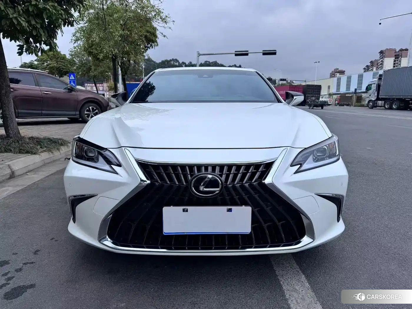 Lexus ES id 4669454 из Китая 8