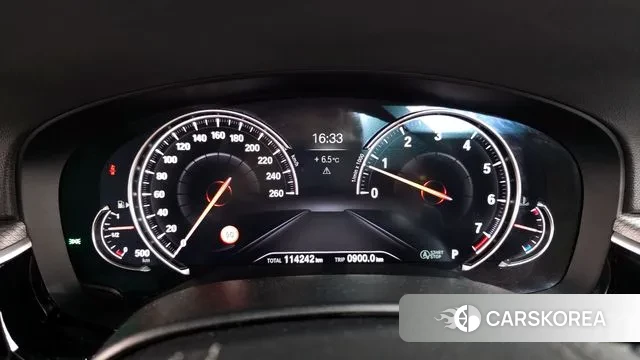 BMW 5 Series (G30) id 3494860 из Кореи 18