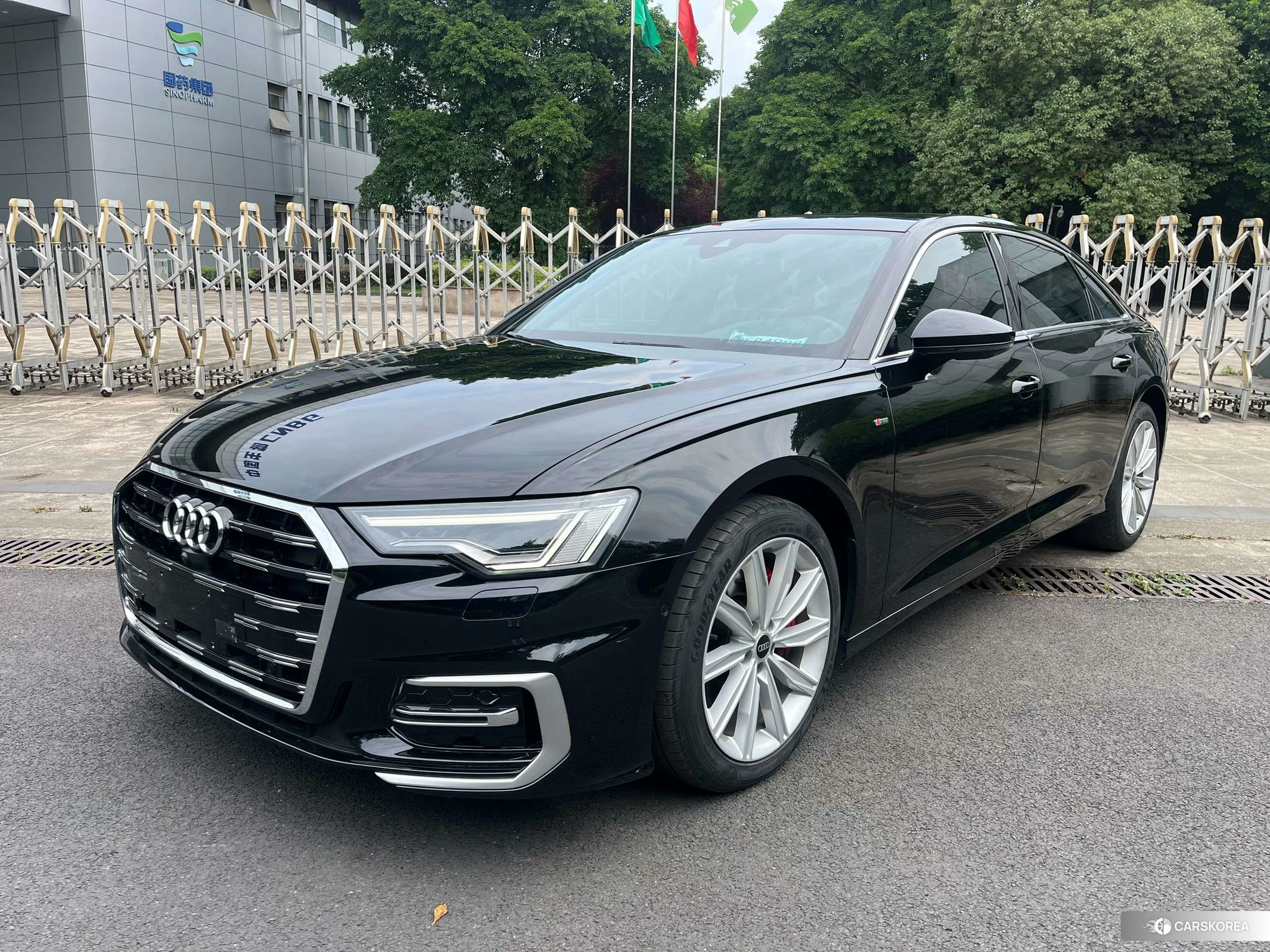 Audi A6L id 4467837 из Китая 14