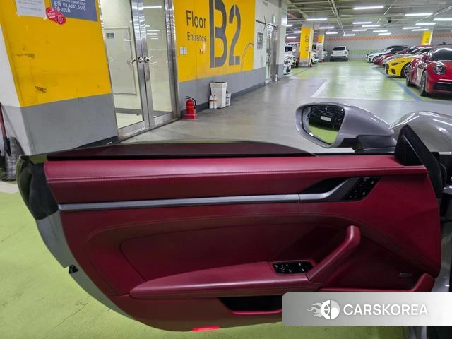 Porsche 911(992) id 4518856 из Кореи 15