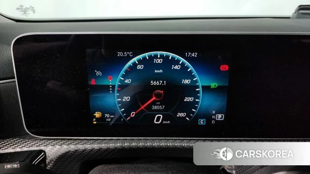 Mercedes-Benz A-Class W177 id 4196700 из Кореи 33