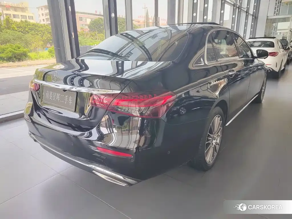 Mercedes-Benz E-Class id 4669374 из Китая 18