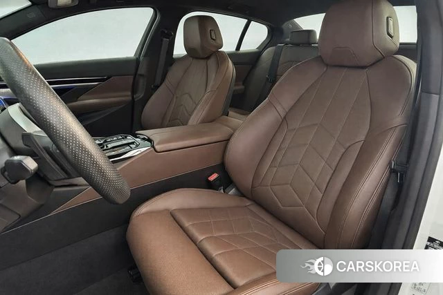 BMW 5 Series (G60) id 4186057 из Кореи 18