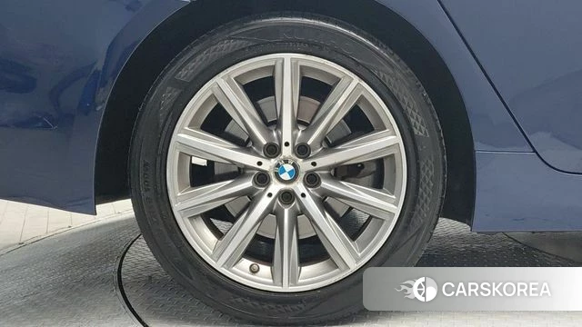 BMW 5 Series (G30) id 4225412 из Кореи 18
