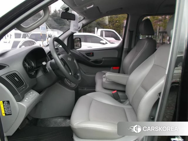 Hyundai The New Grand Starex id 3911835 из Кореи 18