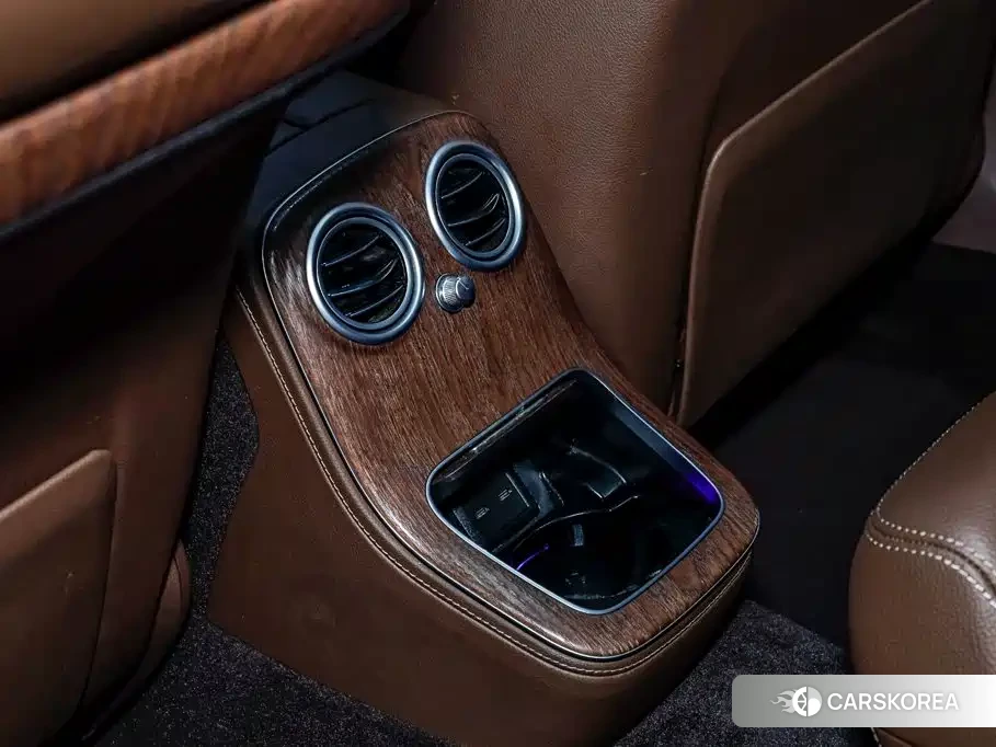 Mercedes-Benz E-Class id 4634719 из Китая 32