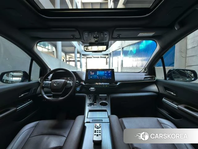 Toyota Saina id 4236601 из Китая 14