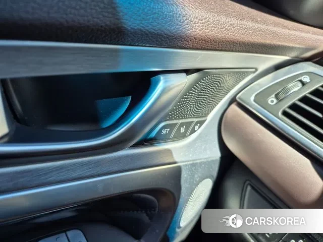 Genesis G70 id 3029207 из Кореи 9