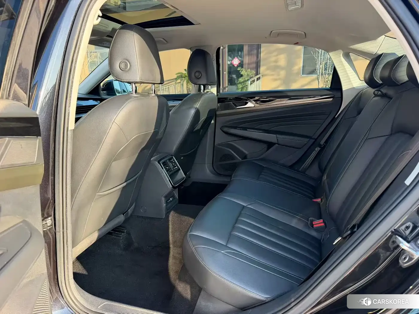 Volkswagen Passat id 4669366 из Китая 8