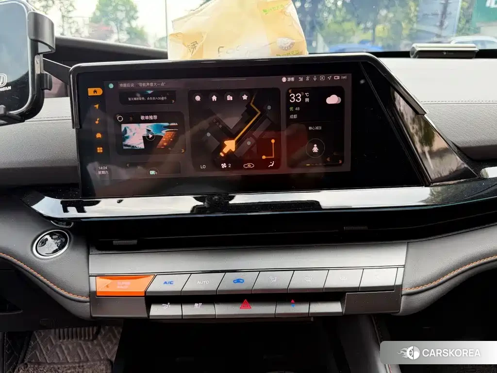 Chang'an UNI-V id 4681110 из Китая 12