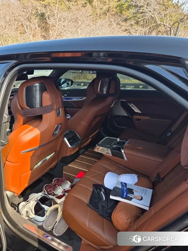 BMW 7 Series (G70) id 3732653 из Кореи 8