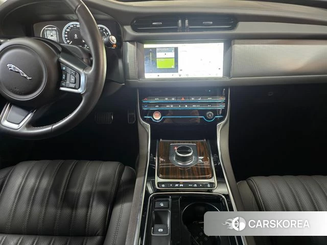 Jaguar XF (X260) id 4350977 из Кореи 18