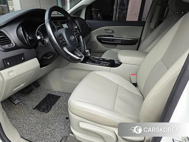 Kia The New Carnival id 4363344 из Кореи 17