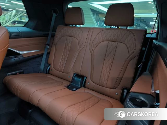 BMW X7 id 4264047 из Китая 37