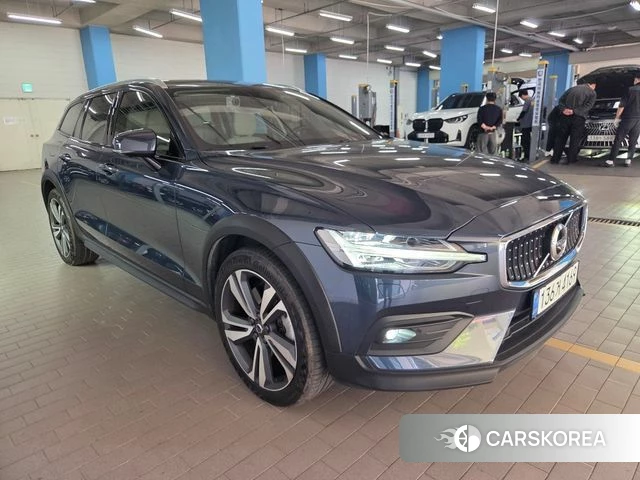 Volvo V60 Cross-Country 2nd Generation id 4224391 из Кореи 8