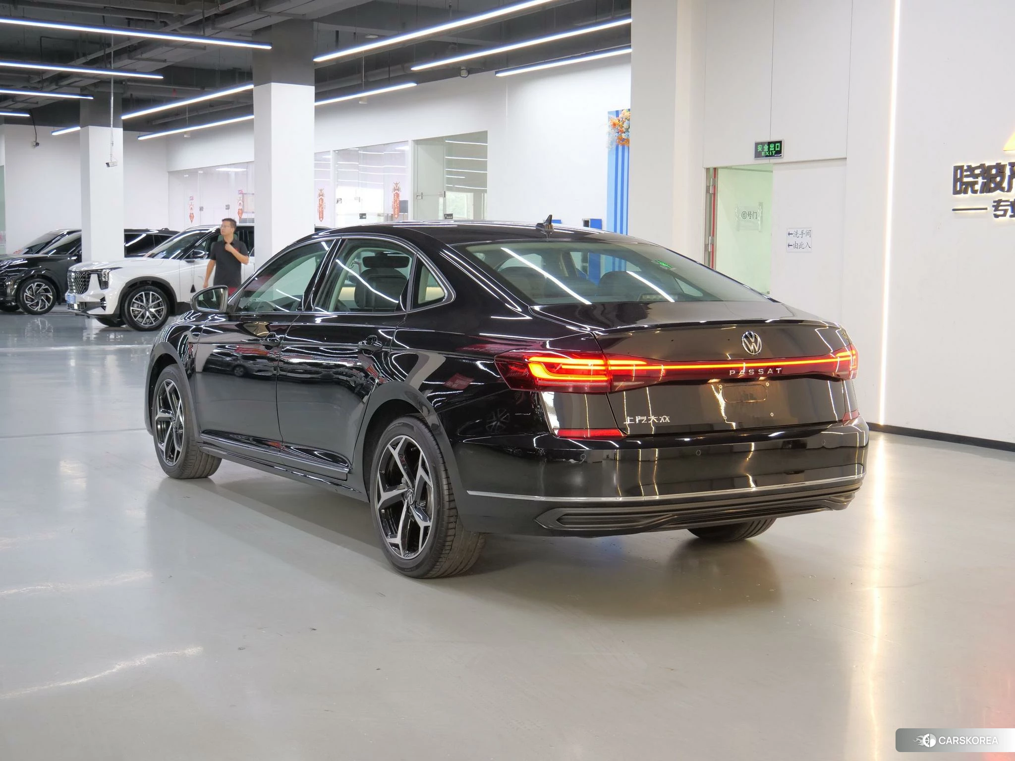 Volkswagen Passat id 4510923 из Китая 16